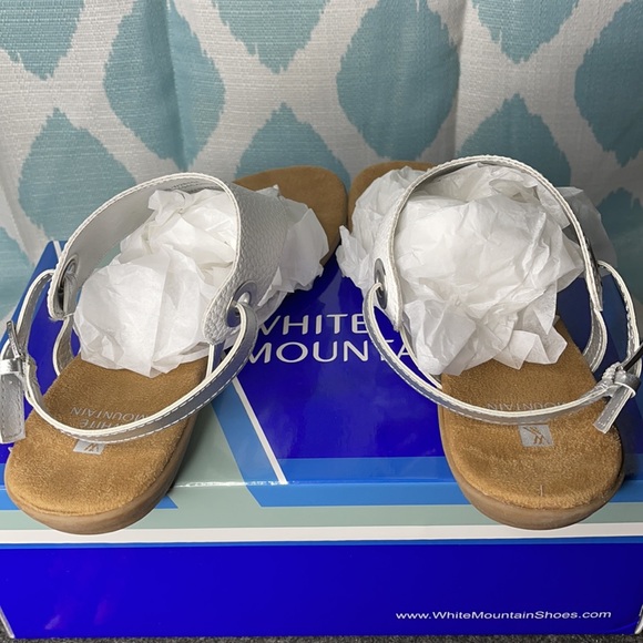 White mountains Leather and suede sandals - Picture 3 of 5